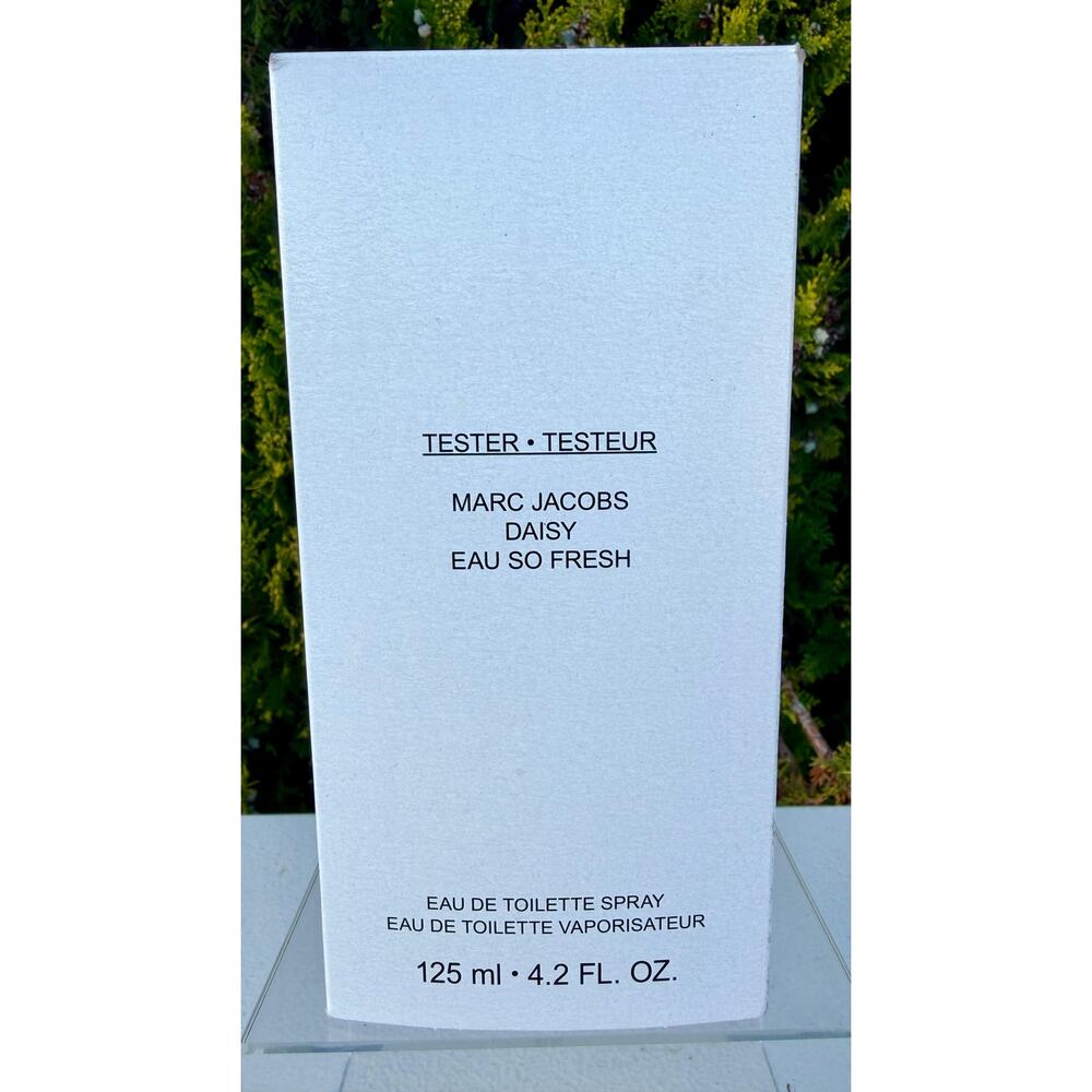 Marc Jacobs Daisy Eau So Fresh Eau de Toilette 125ml 4.2 Fl. Oz - Picture 2 of 4